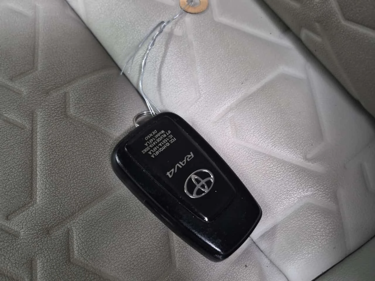 Toyota Rav4 * TRAIL * АВТОКРЕДИТ БЕЗ ПЪРВОНАЧАЛНА ВНОСКА* , снимка 8 - Автомобили и джипове - 55649690