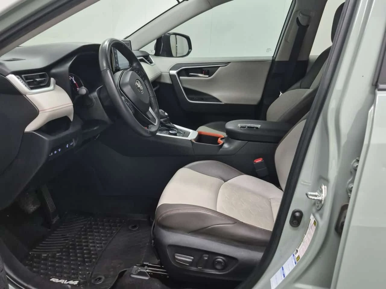 Toyota Rav4 * TRAIL * АВТОКРЕДИТ БЕЗ ПЪРВОНАЧАЛНА ВНОСКА* , снимка 5 - Автомобили и джипове - 55649690