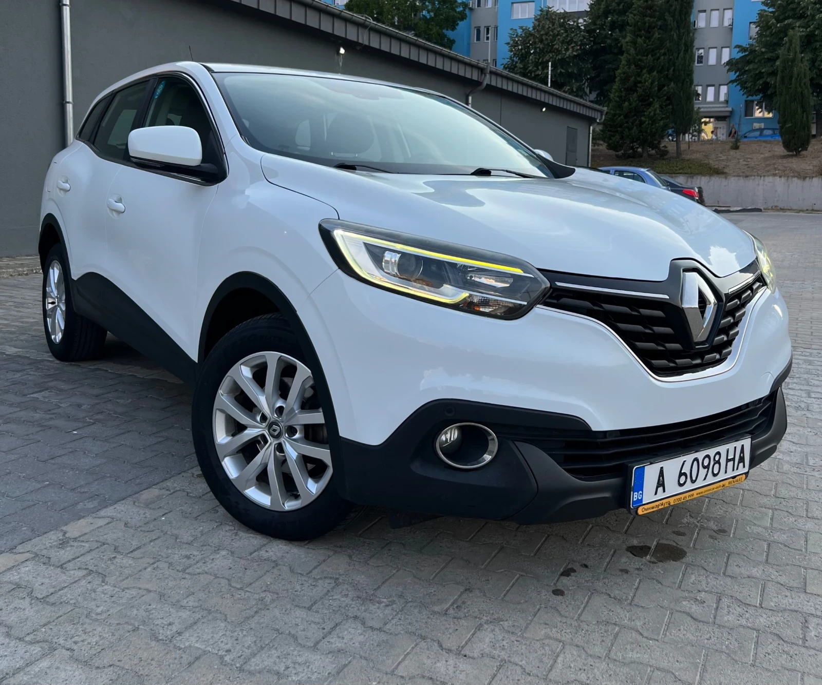 Renault Kadjar 1, 6 130 4x4, снимка 3 - Автомобили и джипове - 56058614