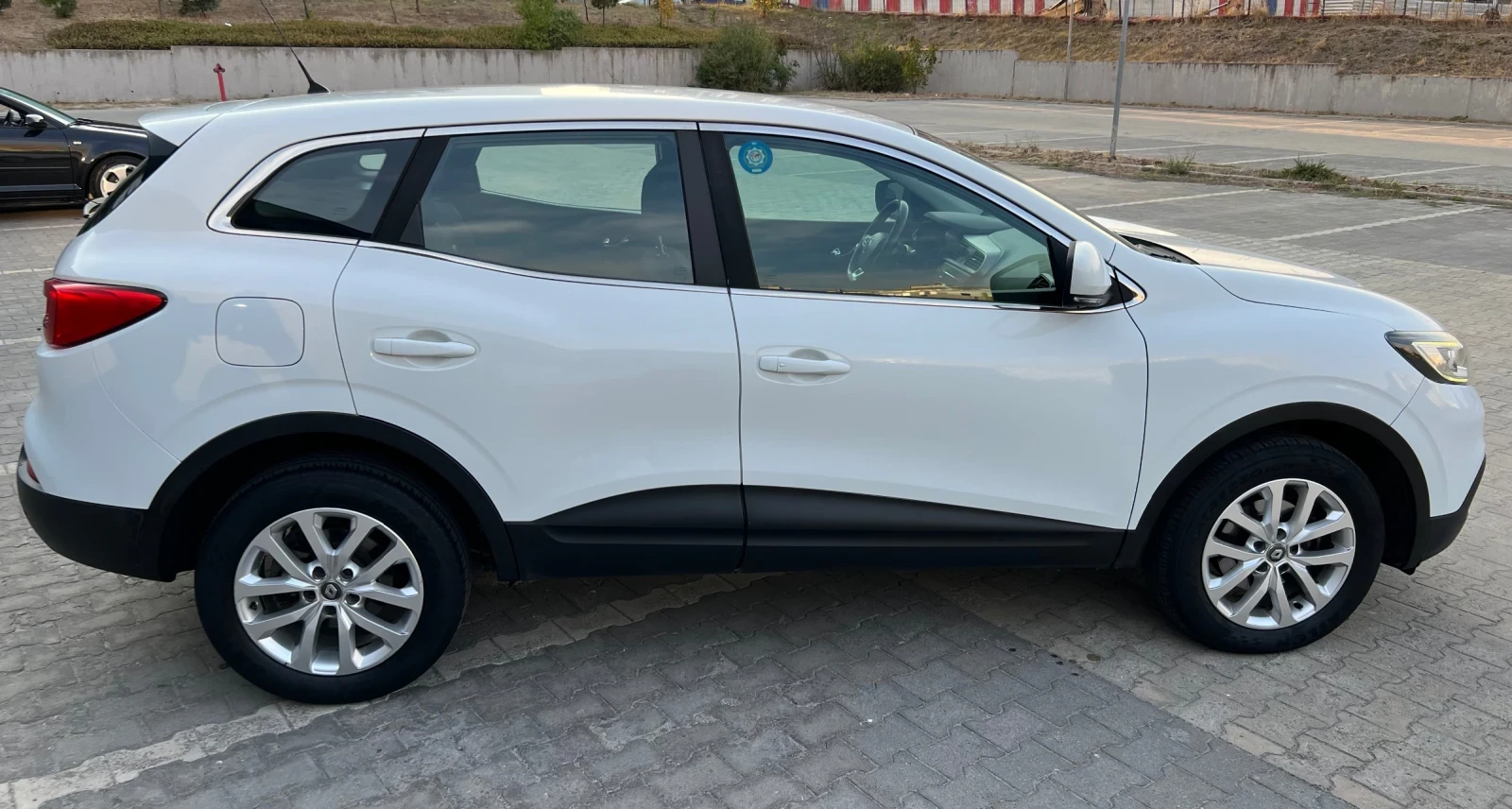 Renault Kadjar 1, 6 130 4x4, снимка 4 - Автомобили и джипове - 56058614