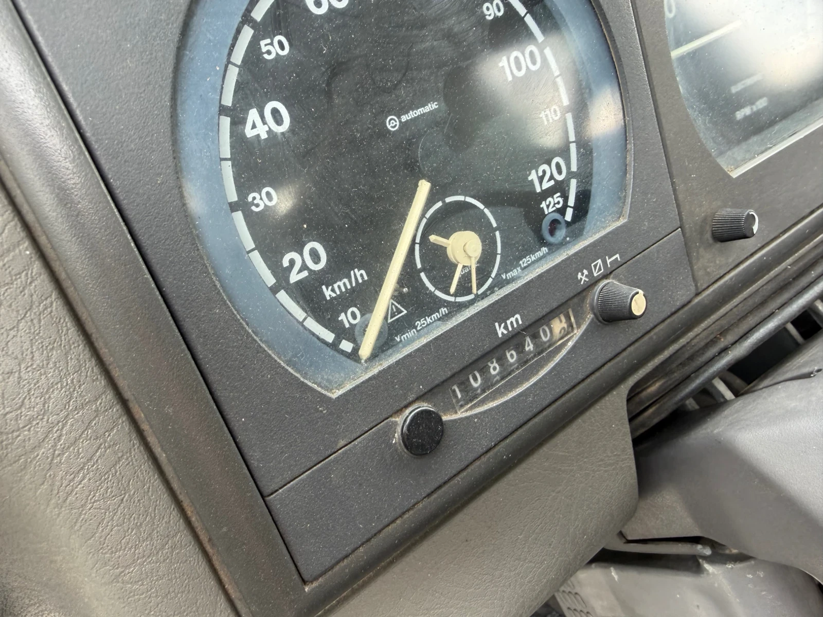 Iveco Eurocargo 100E15* Тристранен самосвал + Кран 3.100kg, снимка 5 - Камиони - 54350864