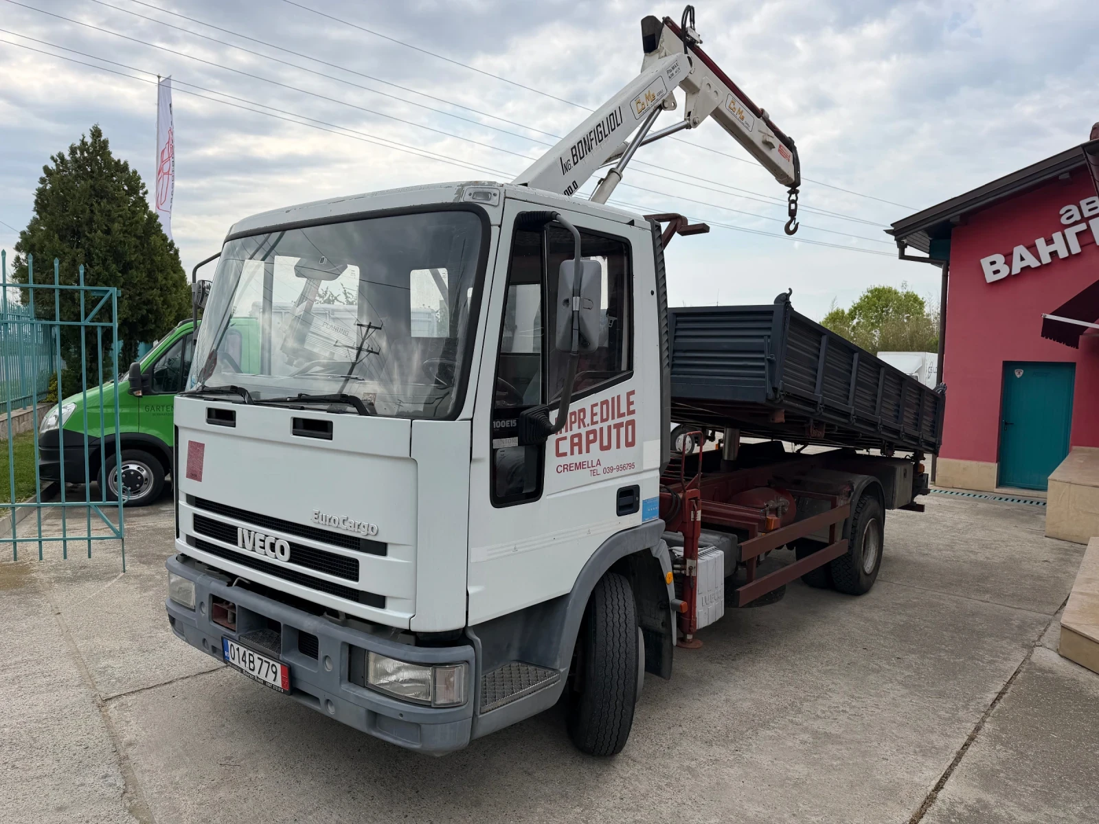 Iveco Eurocargo 100E15* Тристранен самосвал + Кран 3.100kg, снимка 3 - Камиони - 54350864