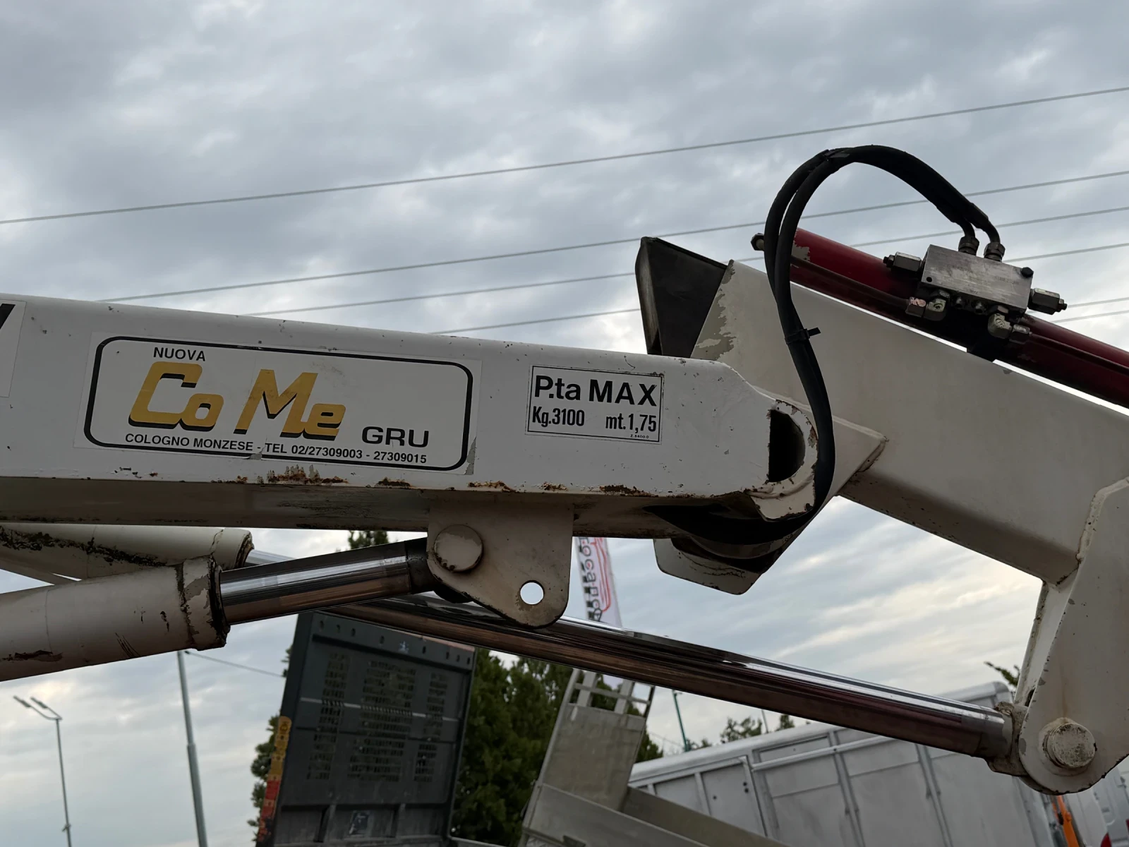 Iveco Eurocargo 100E15* Тристранен самосвал + Кран 3.100kg, снимка 9 - Камиони - 54350864