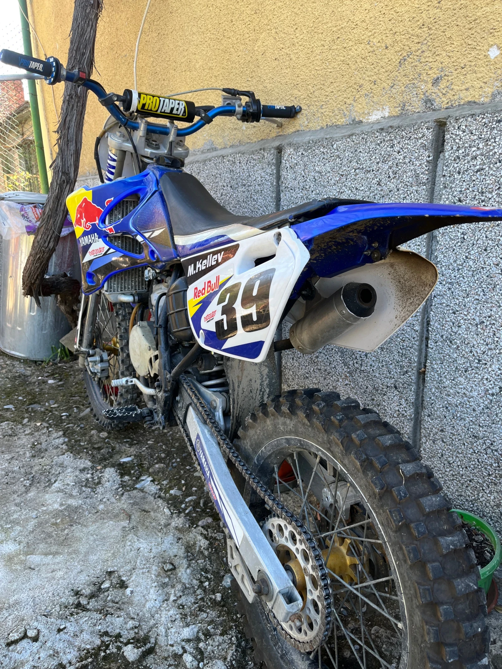 Yamaha Yz Мотора е със спортни доработки. - изображение 3