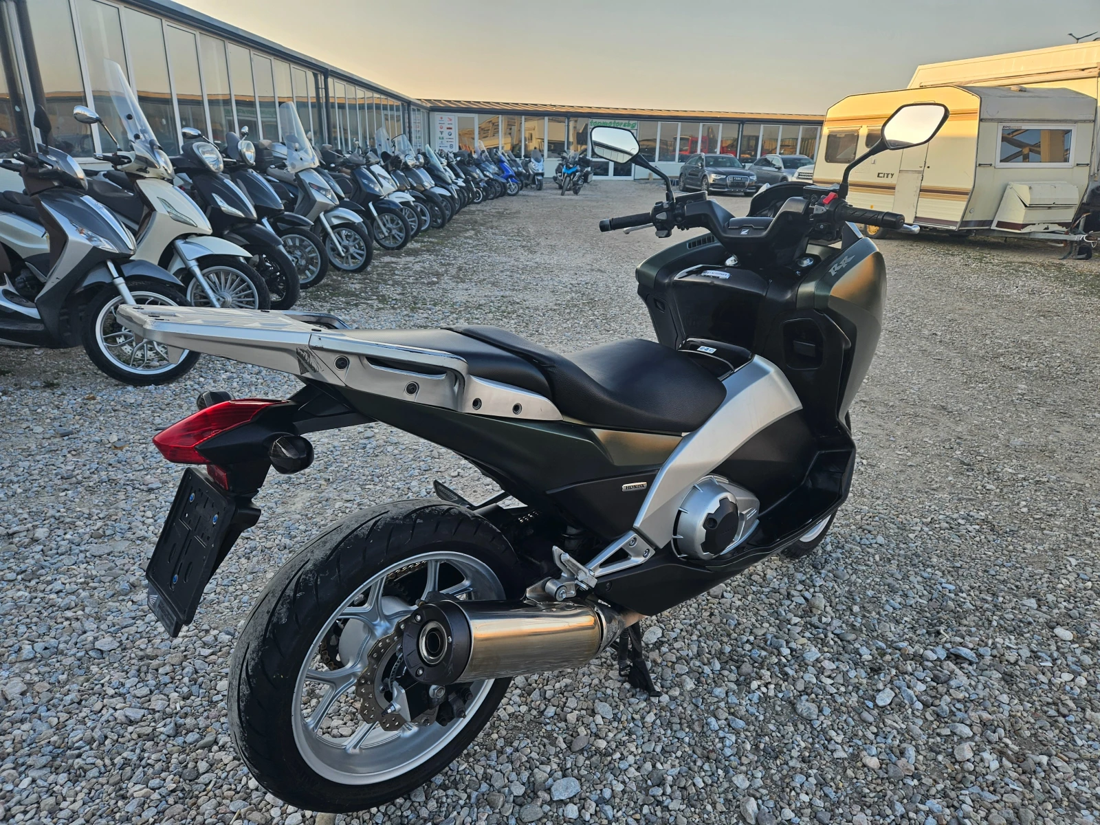 Honda Integra Лизинг Бартер, снимка 4 - Мотоциклети и мототехника - 53852593