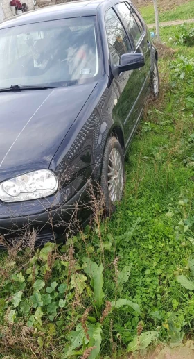 VW Golf Golf 4  - 3000 € / 5867.49 лв. - 39141572 7