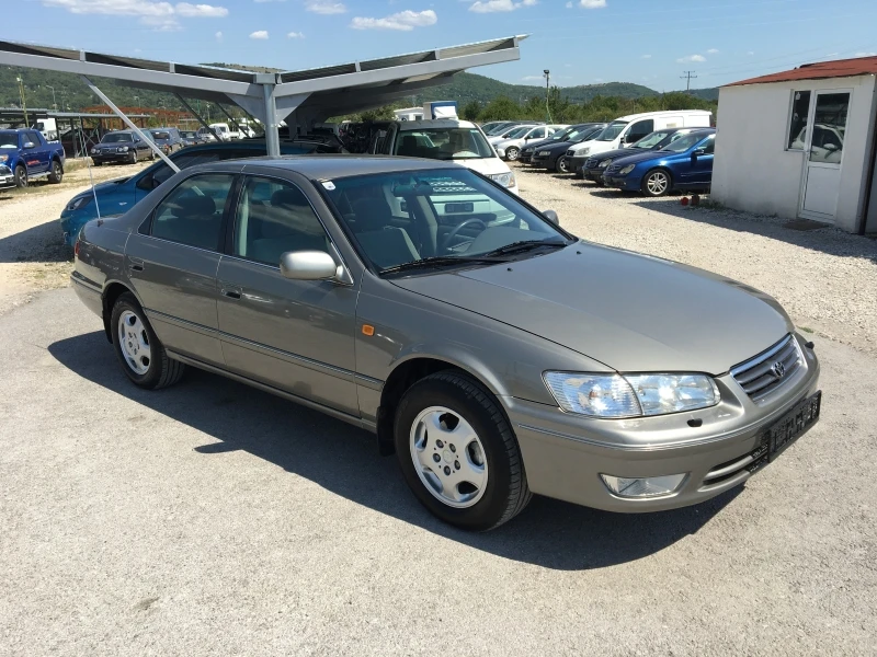 Toyota Camry 2.2GL 131ks FaceLift, снимка 4 - Автомобили и джипове - 37531173