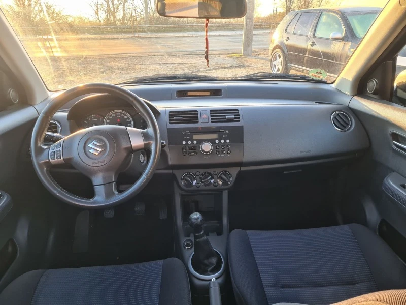 Suzuki Swift 1.3, снимка 5 - Автомобили и джипове - 48024293