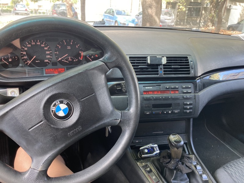 BMW 320, снимка 6 - Автомобили и джипове - 45426825