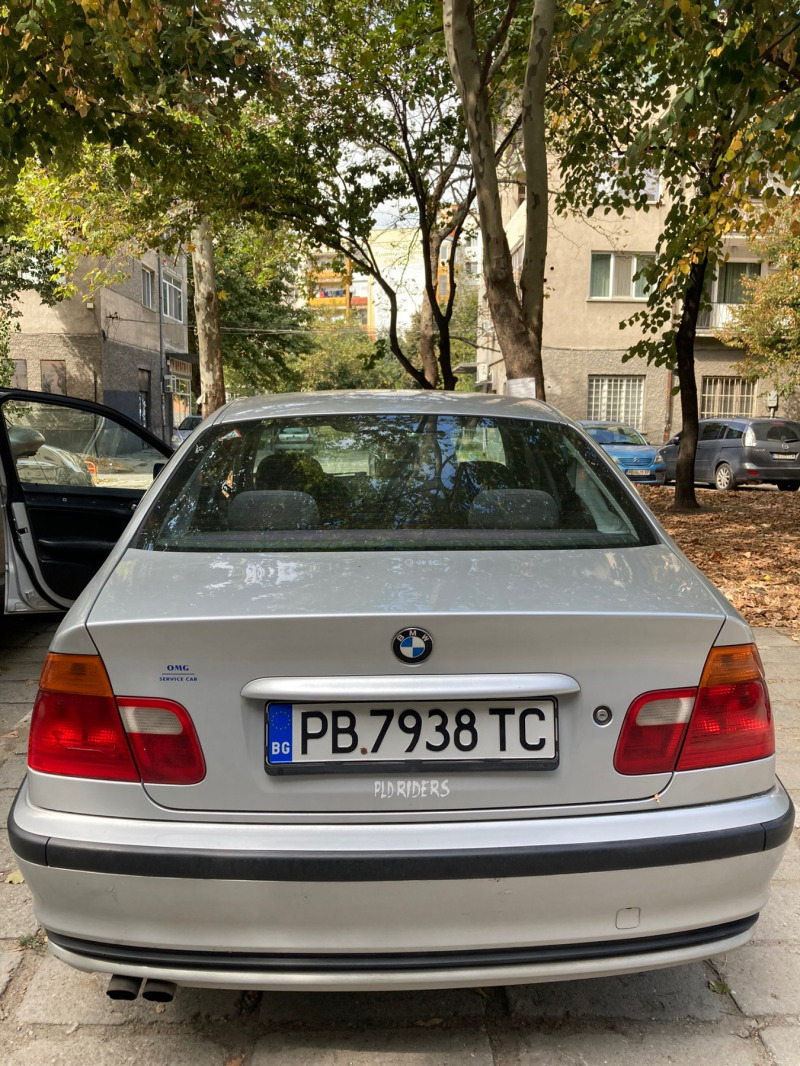 BMW 320, снимка 4 - Автомобили и джипове - 45426825