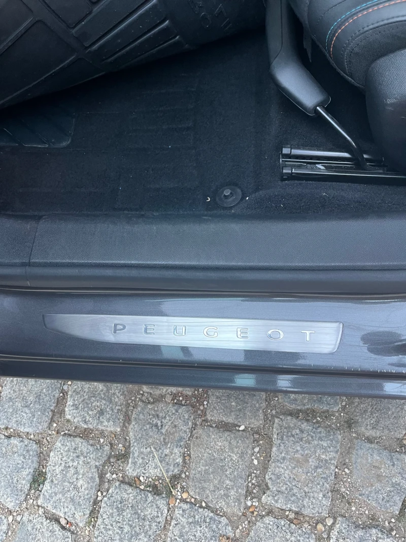 Peugeot 308, снимка 11 - Автомобили и джипове - 52542357