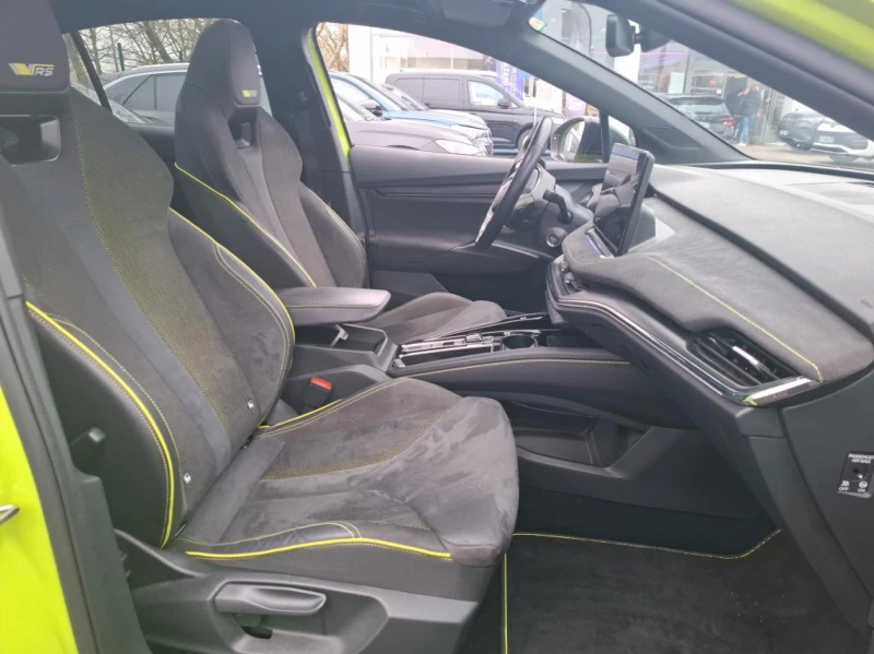 Skoda Enyaq RS  Mamba Green Лизинг, снимка 6 - Автомобили и джипове - 53427630
