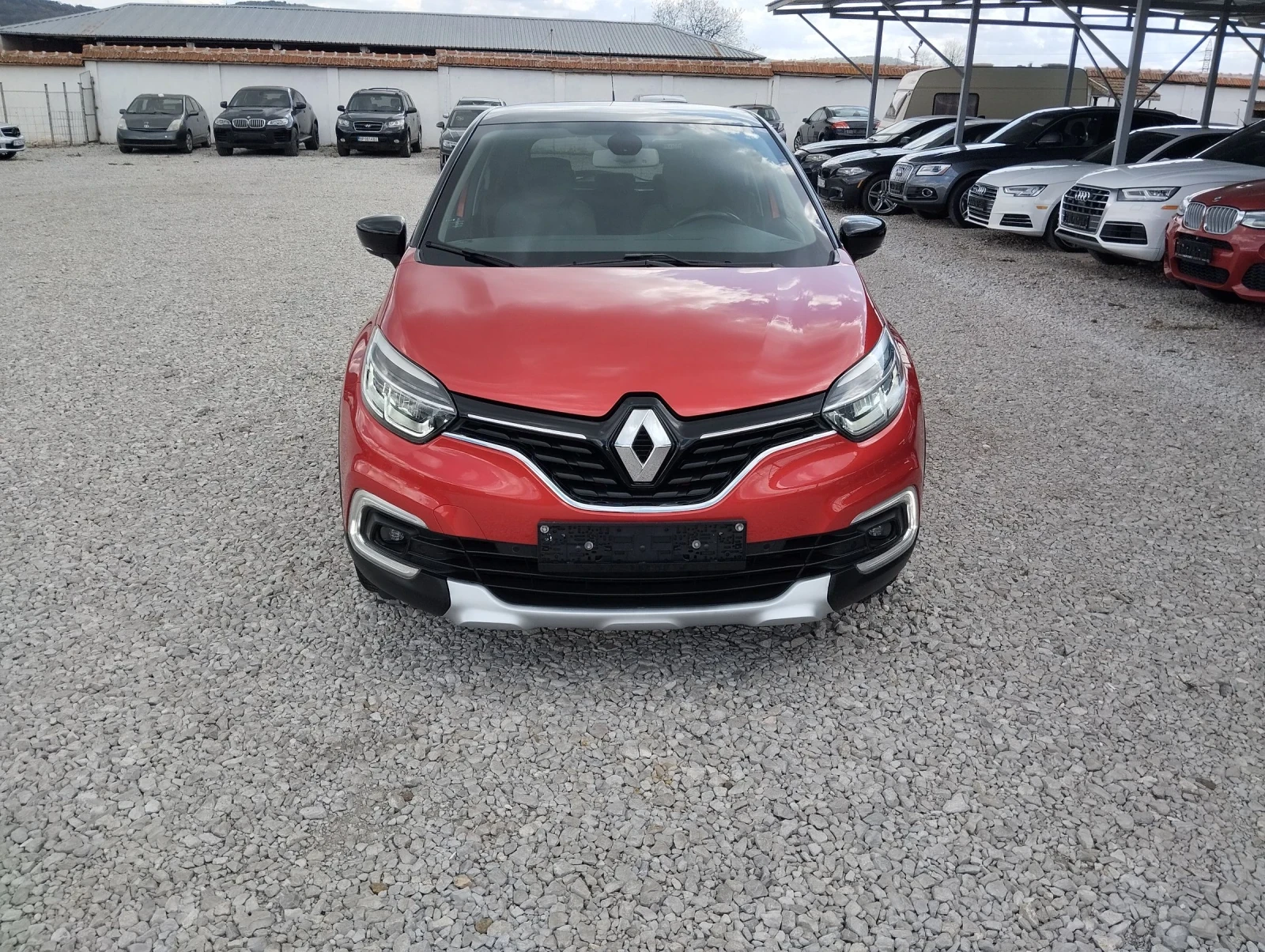 Renault Captur 0.9 tce Intense full led  - изображение 3