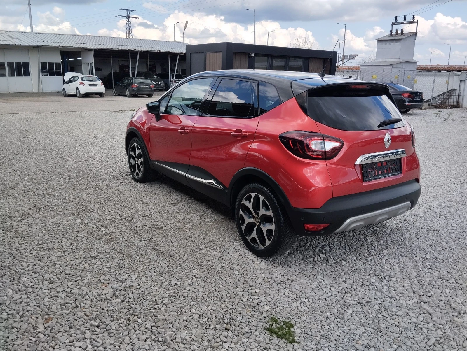 Renault Captur 0.9 tce Intense full led  - изображение 6