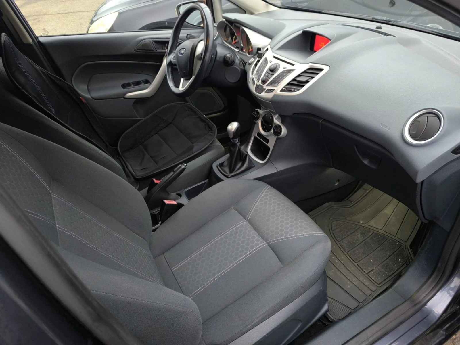 Ford Fiesta �������� 1.25 82�.�. ����������� | Mobile.bg � ����������� 7