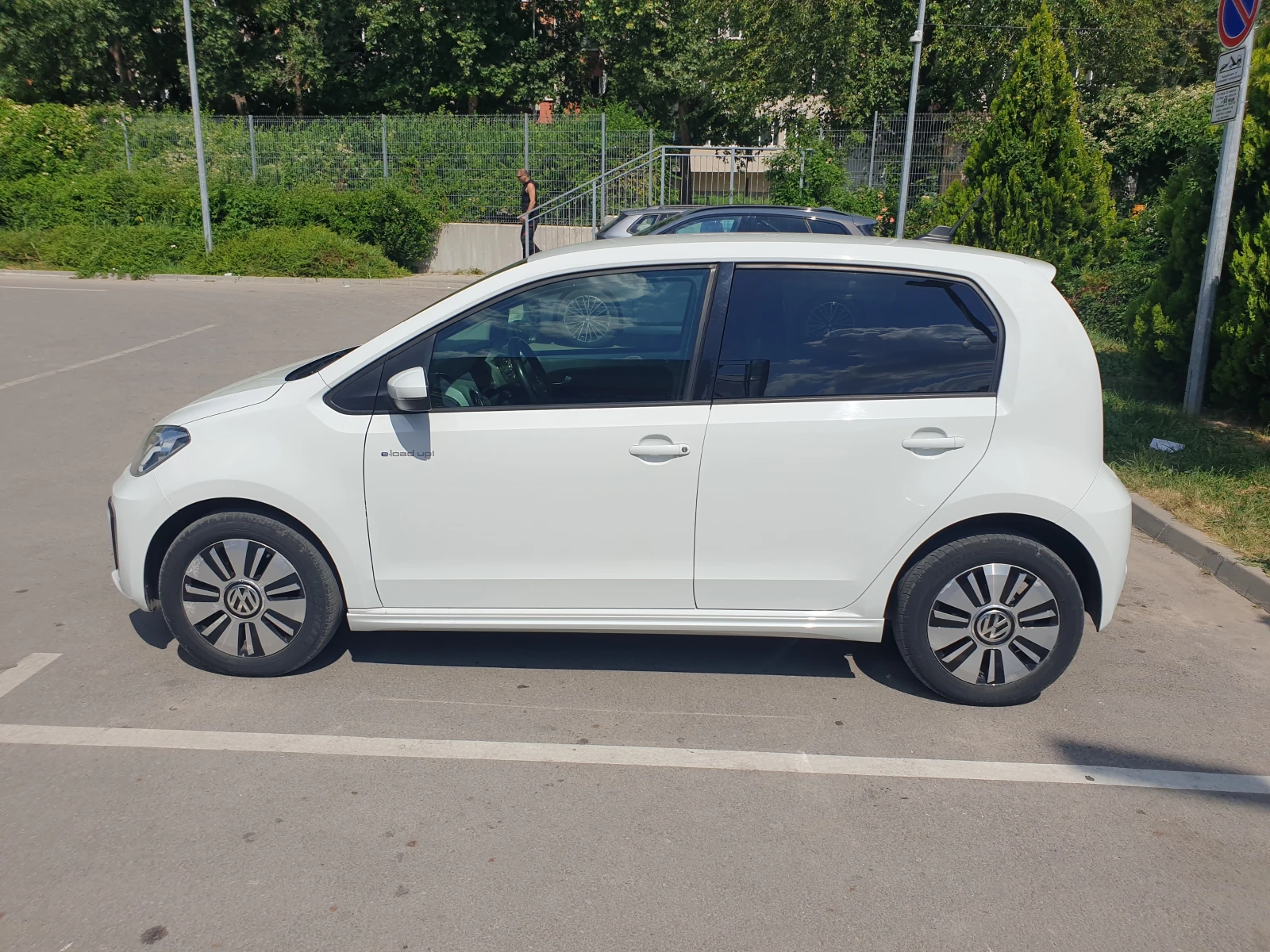 VW Up, снимка 14 - Автомобили и джипове - 54785759