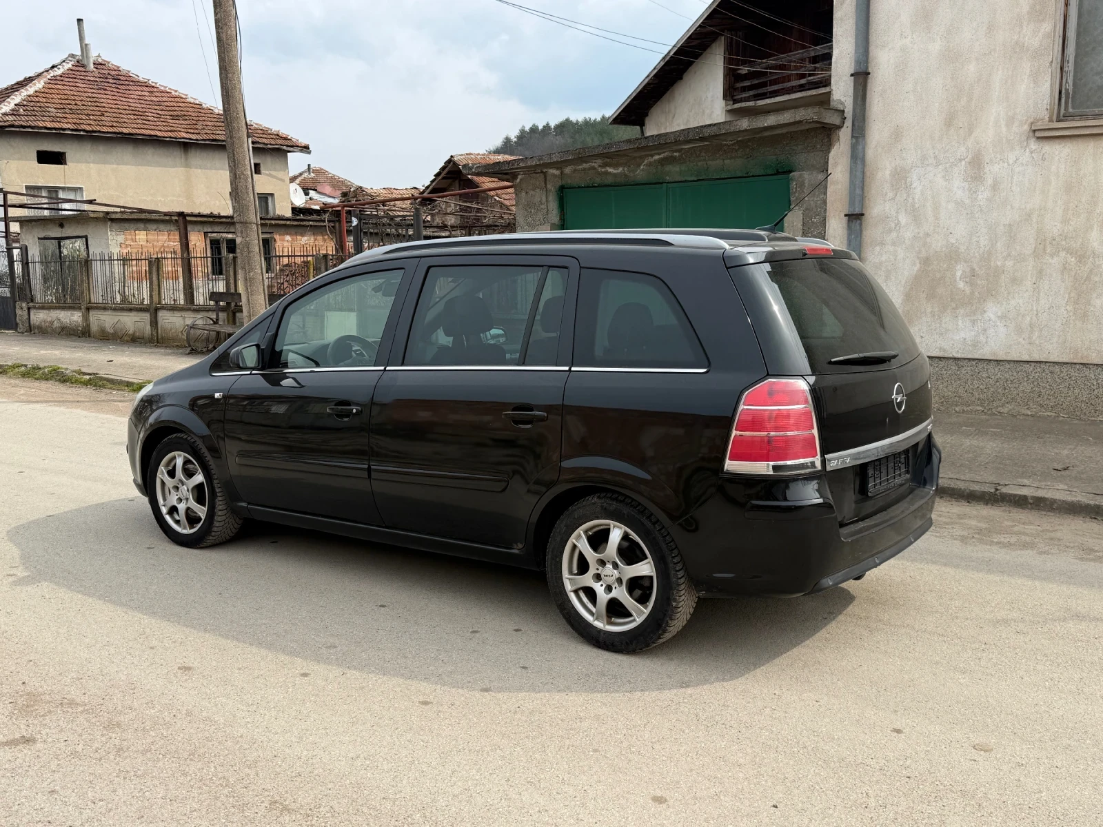 Opel Zafira 1.9CDTI 150hp Germany Automatic, снимка 3 - Автомобили и джипове - 53923523