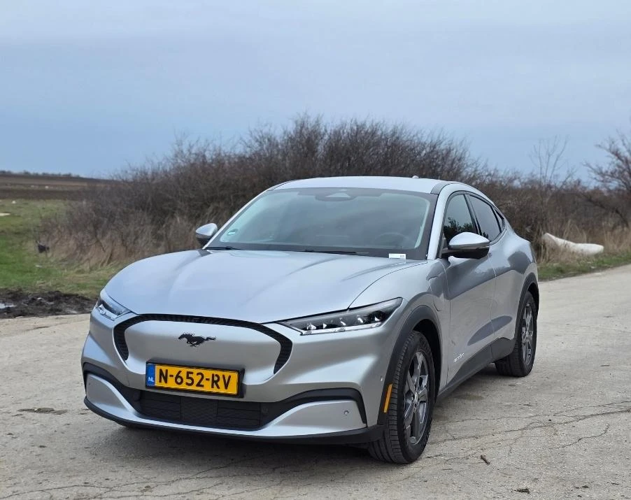 Ford Mustang Mach-E Уникат, Лизинг, снимка 10 - Автомобили и джипове - 53968386