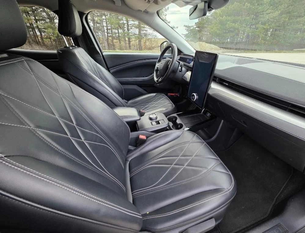 Ford Mustang Mach-E Уникат, Лизинг, снимка 14 - Автомобили и джипове - 53968386