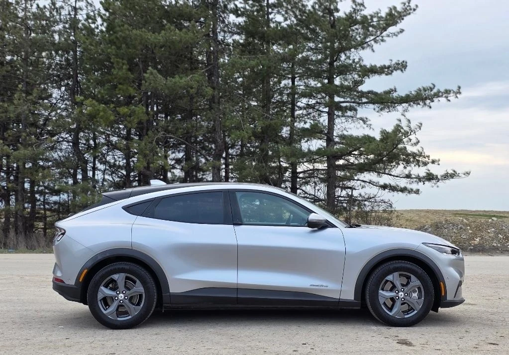 Ford Mustang Mach-E Уникат, Лизинг, снимка 7 - Автомобили и джипове - 53968386