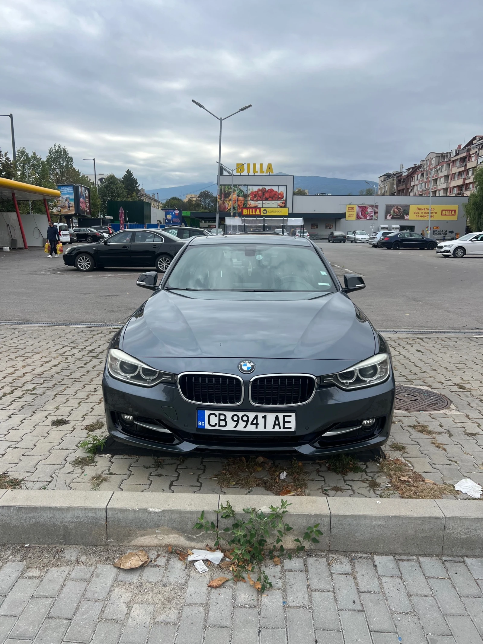 BMW 320, снимка 4 - Автомобили и джипове - 54109351