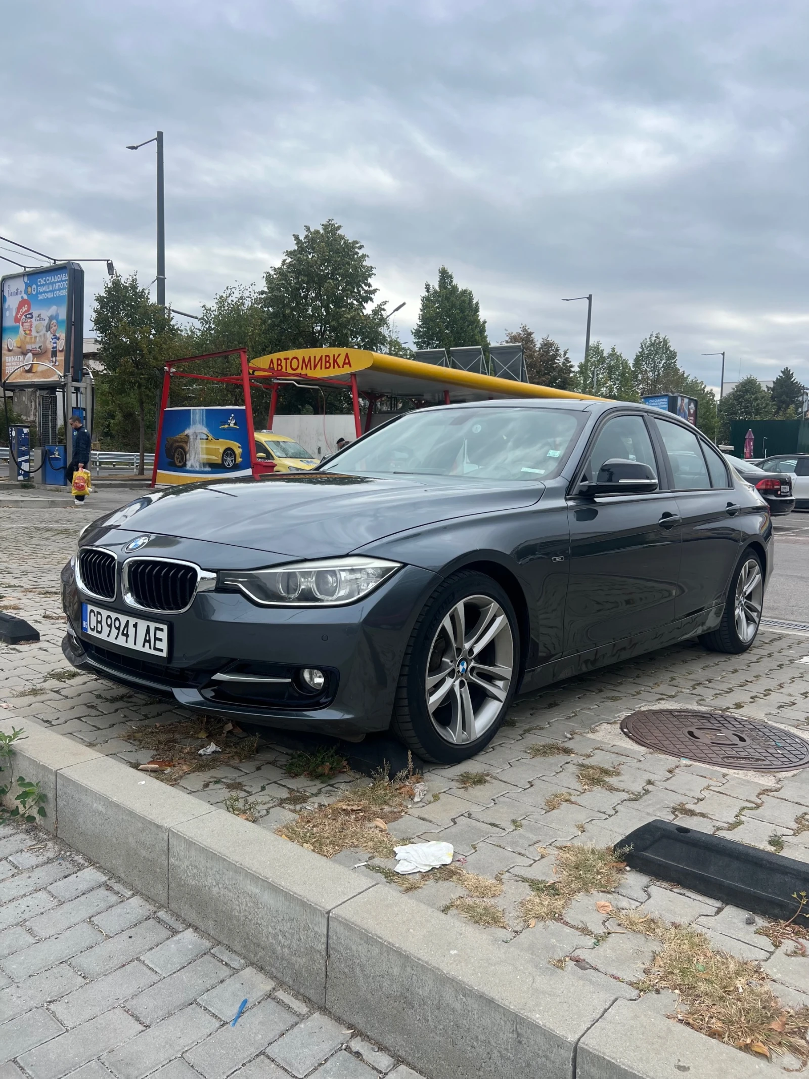 BMW 320, снимка 3 - Автомобили и джипове - 54109351
