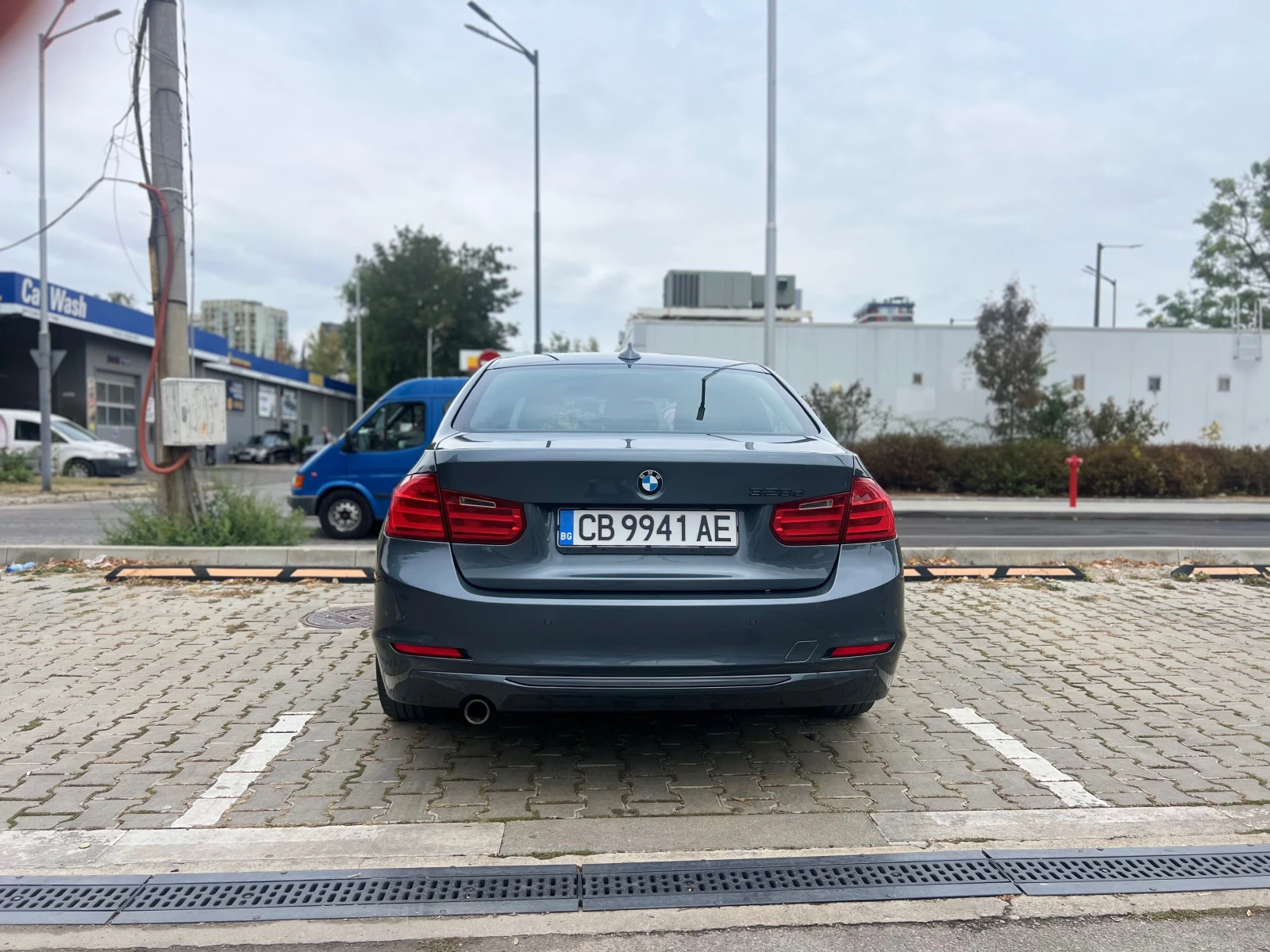 BMW 320, снимка 9 - Автомобили и джипове - 54109351