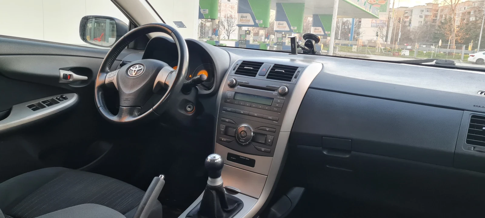 Toyota Corolla, снимка 15 - Автомобили и джипове - 54182183