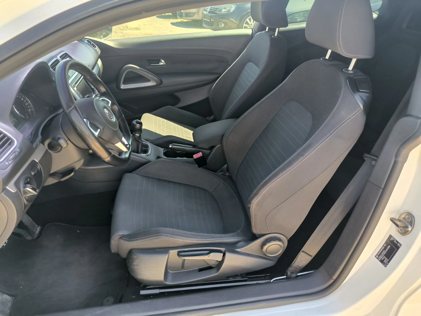 VW Scirocco 2.0d-6sk-Euro-5B, снимка 14 - Автомобили и джипове - 54311168