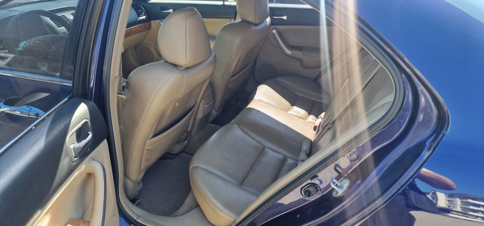 Honda Accord 2.4 i-vtec, снимка 12 - Автомобили и джипове - 54311864