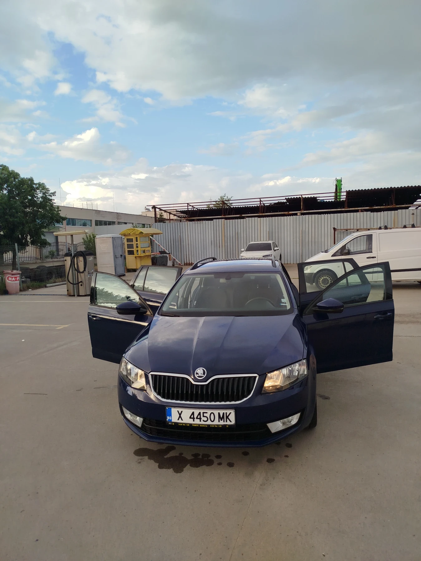 Skoda Octavia Комби, снимка 3 - Автомобили и джипове - 54512045
