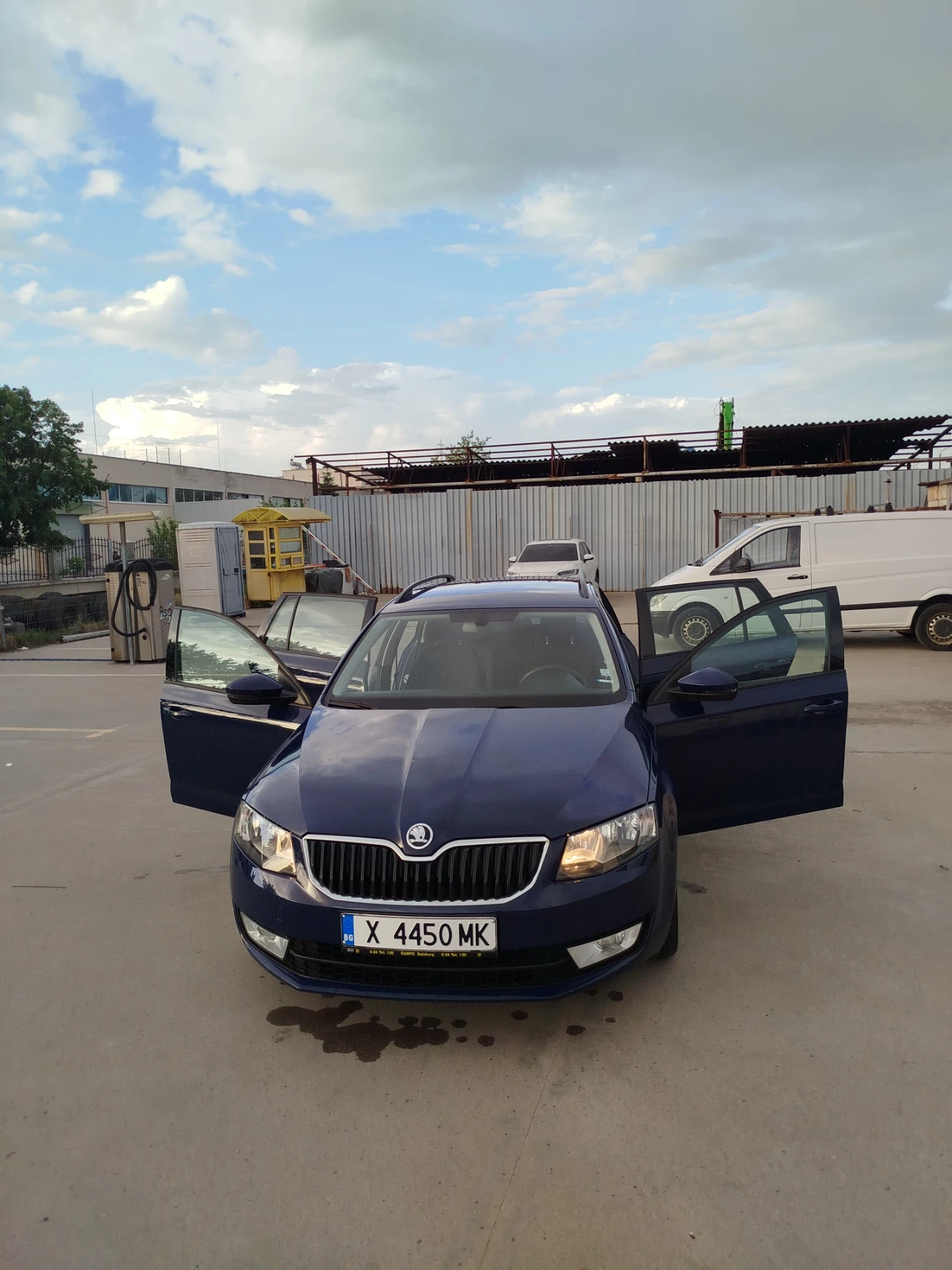 Skoda Octavia Комби, снимка 2 - Автомобили и джипове - 54512045