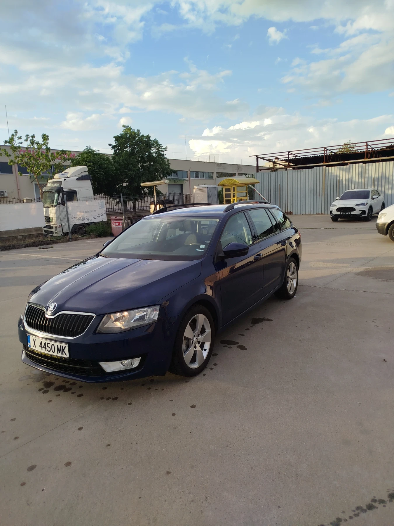 Skoda Octavia Комби, снимка 14 - Автомобили и джипове - 54512045