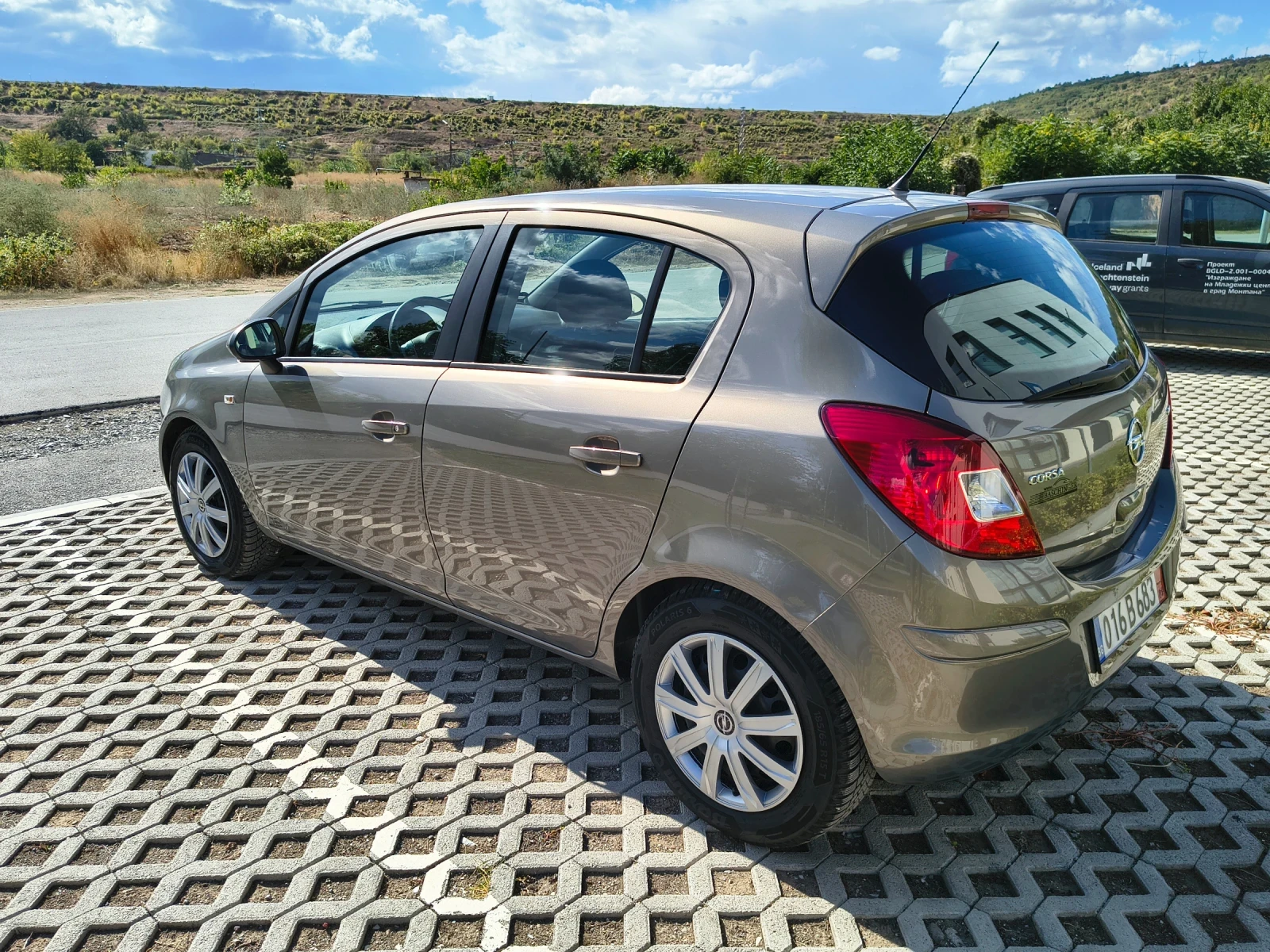 Opel Corsa D Facelift 1.3CDTi, снимка 5 - Автомобили и джипове - 56196252
