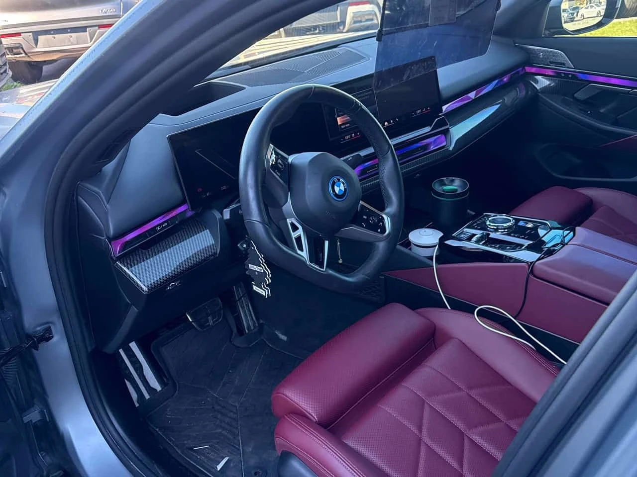 BMW i5 xDrive40  CARFAX | Mobile.bg � ����������� 5