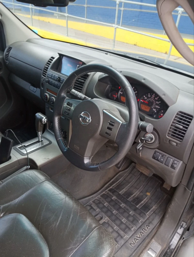 Nissan Navara NAVARA 2.5, снимка 4 - Автомобили и джипове - 47507294