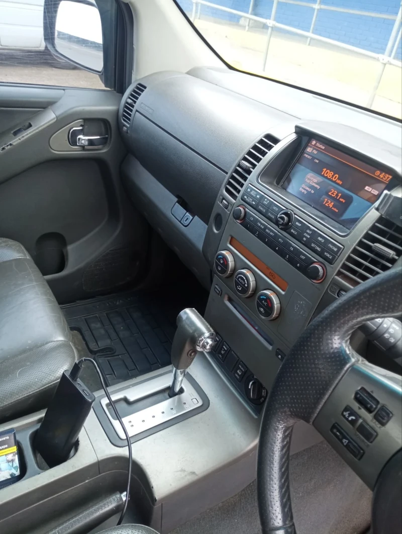 Nissan Navara NAVARA 2.5, снимка 5 - Автомобили и джипове - 47507294