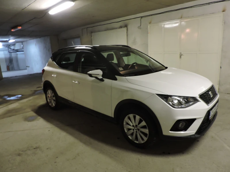 Seat Arona, снимка 3 - Автомобили и джипове - 47900836