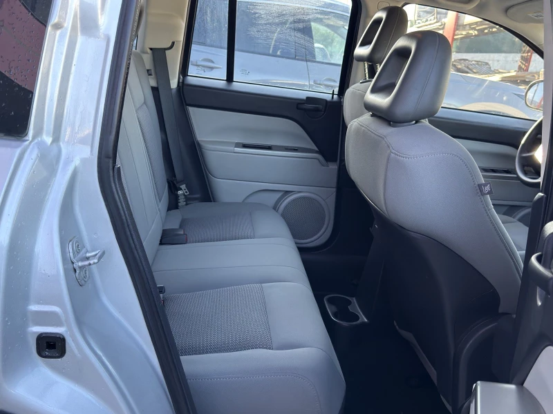 Jeep Compass 2.0 TDi 4X4, снимка 11 - Автомобили и джипове - 52252930