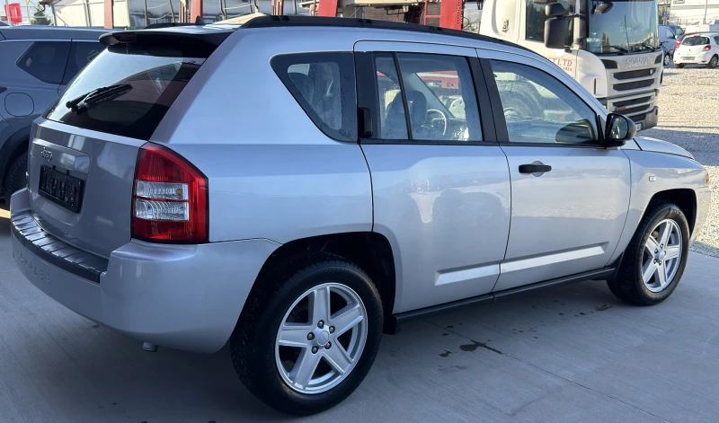 Jeep Compass 2.0 TDi 4X4, снимка 5 - Автомобили и джипове - 52252930