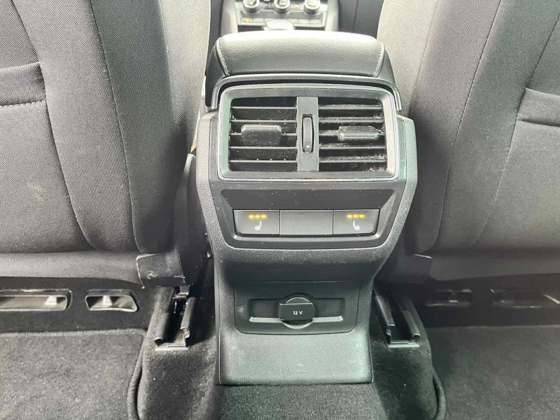 Skoda Karoq 2.0 TDI, снимка 16 - Автомобили и джипове - 52597007