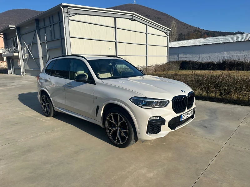 BMW X5 M50i