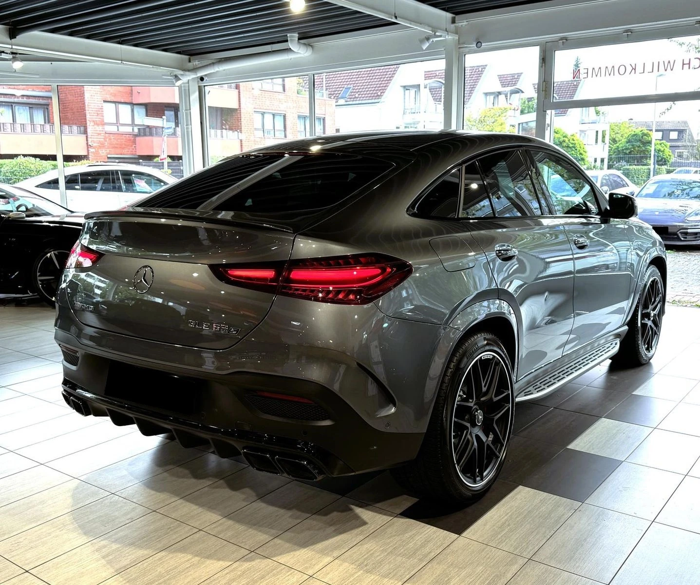 Mercedes-Benz GLE 63 S AMG /FACELIFT/COUPE/NIGHT/PANO/BURM/ACTIVE RIDE/22/HUD - изображение 6