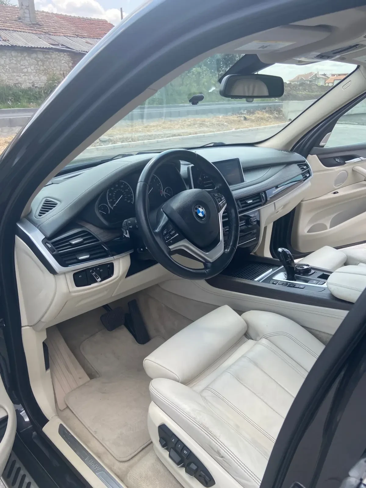 BMW X5  50i Xdrive  - изображение 5
