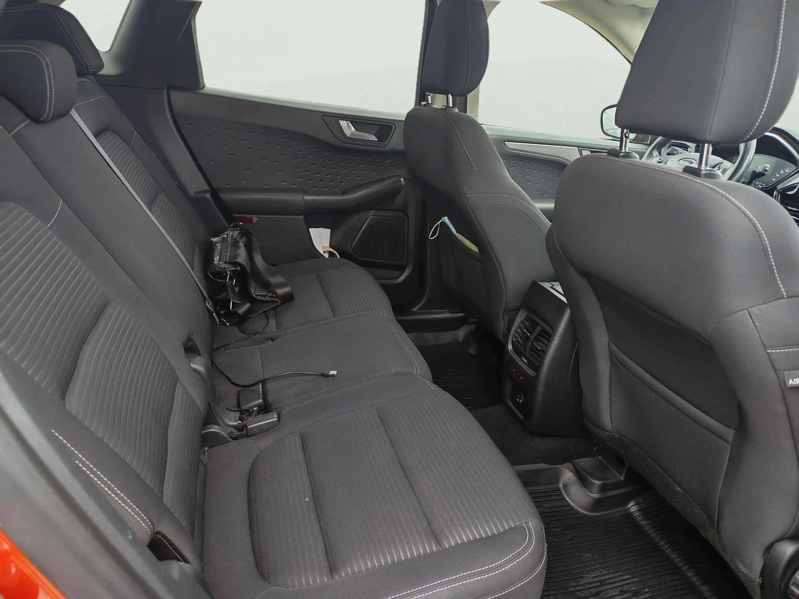 Ford Kuga 2.0 TDCi, снимка 9 - Автомобили и джипове - 53918978