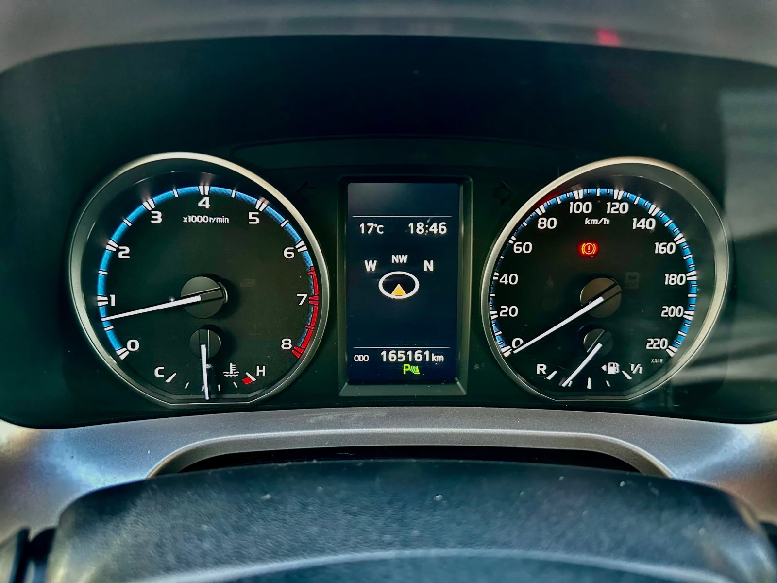 Toyota Rav4 2.0i 2018 AWD ГАЗ 165хил км. ФУЛЛ НОВА НОВА!!!!, снимка 14 - Автомобили и джипове - 54195860