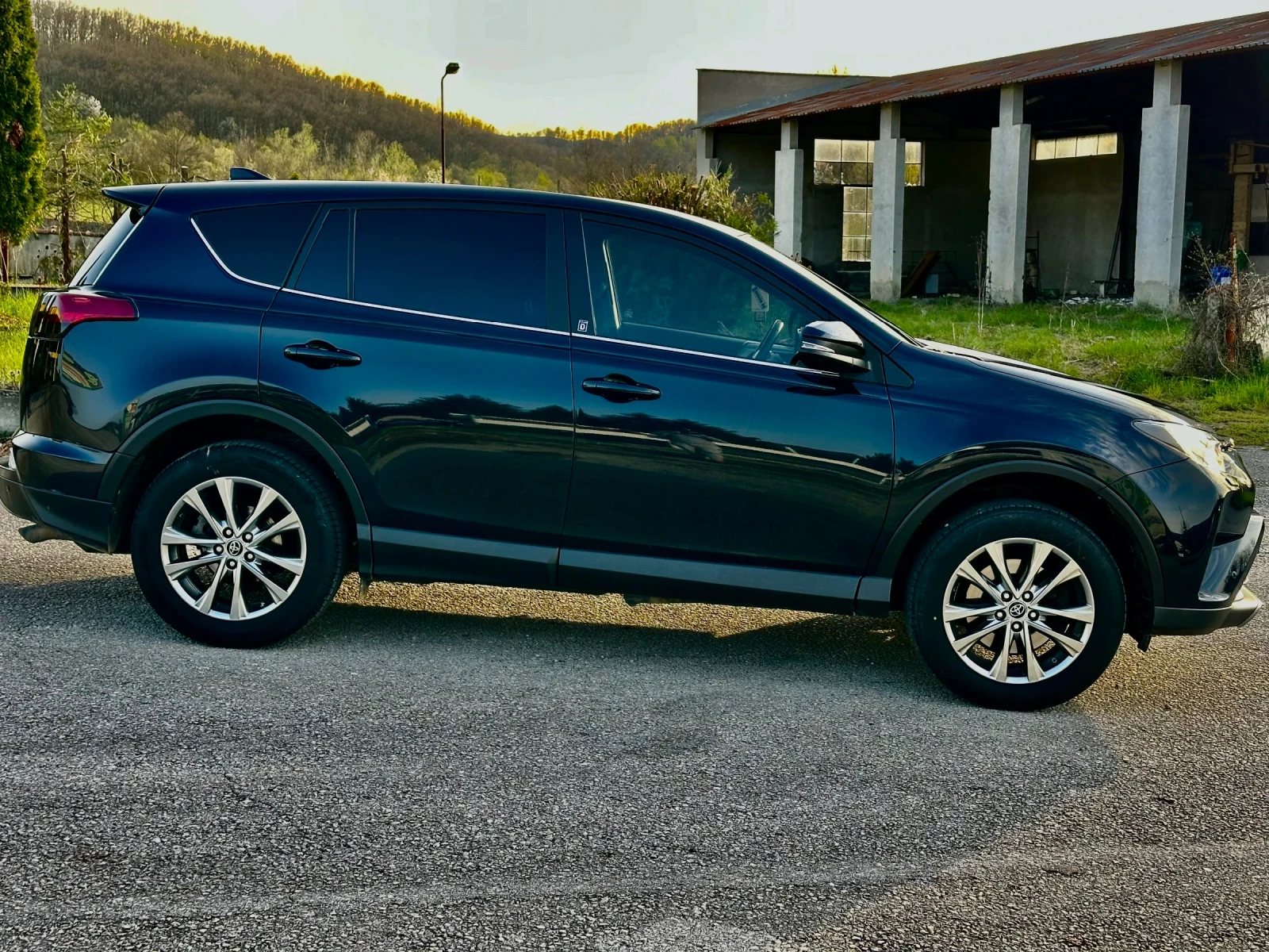 Toyota Rav4 2.0i 2018 AWD ГАЗ 165хил км. ФУЛЛ НОВА НОВА!!!!, снимка 8 - Автомобили и джипове - 54195860