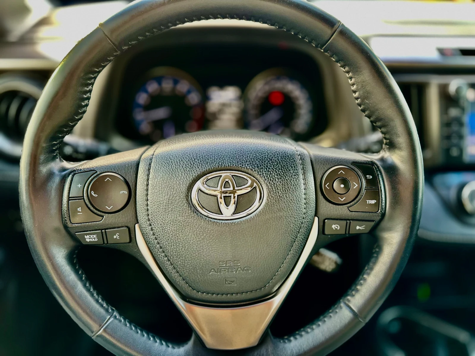 Toyota Rav4 2.0i 2018 AWD ГАЗ 165хил км. ФУЛЛ НОВА НОВА!!!!, снимка 13 - Автомобили и джипове - 54195860