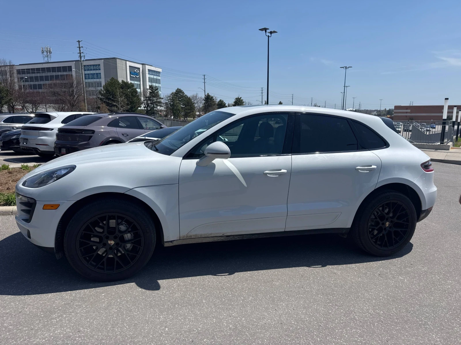 Porsche Macan CARFAX * АВТОКРЕДИТ * ПРОГНОЗНА ЦЕНА ДО БГ, снимка 2 - Автомобили и джипове - 54483836