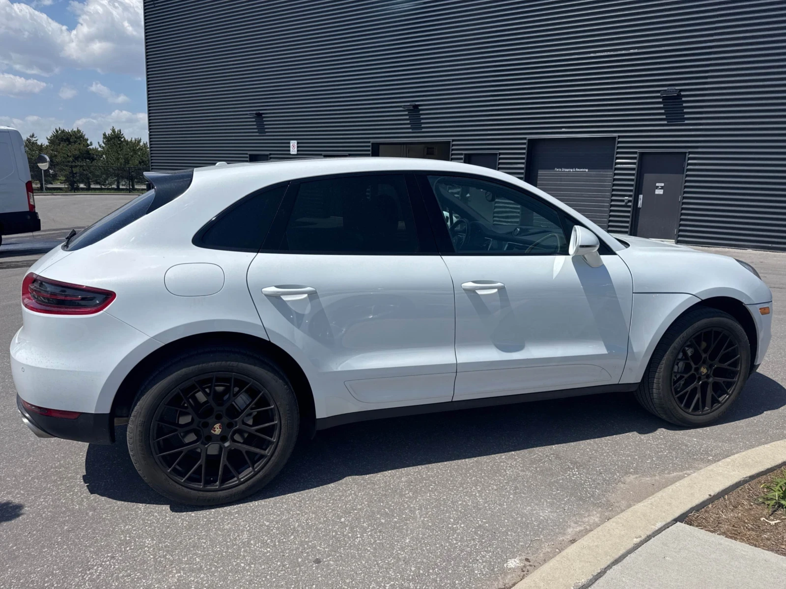 Porsche Macan CARFAX * АВТОКРЕДИТ * ПРОГНОЗНА ЦЕНА ДО БГ, снимка 3 - Автомобили и джипове - 54483836